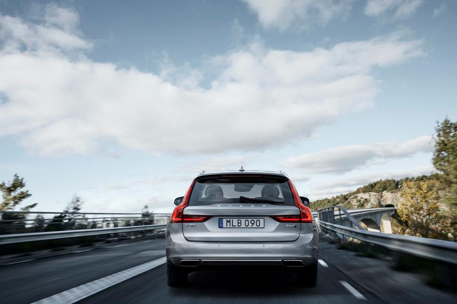  Volvo V90 T6 Inscription 2016 года  (фото 9 из 49)